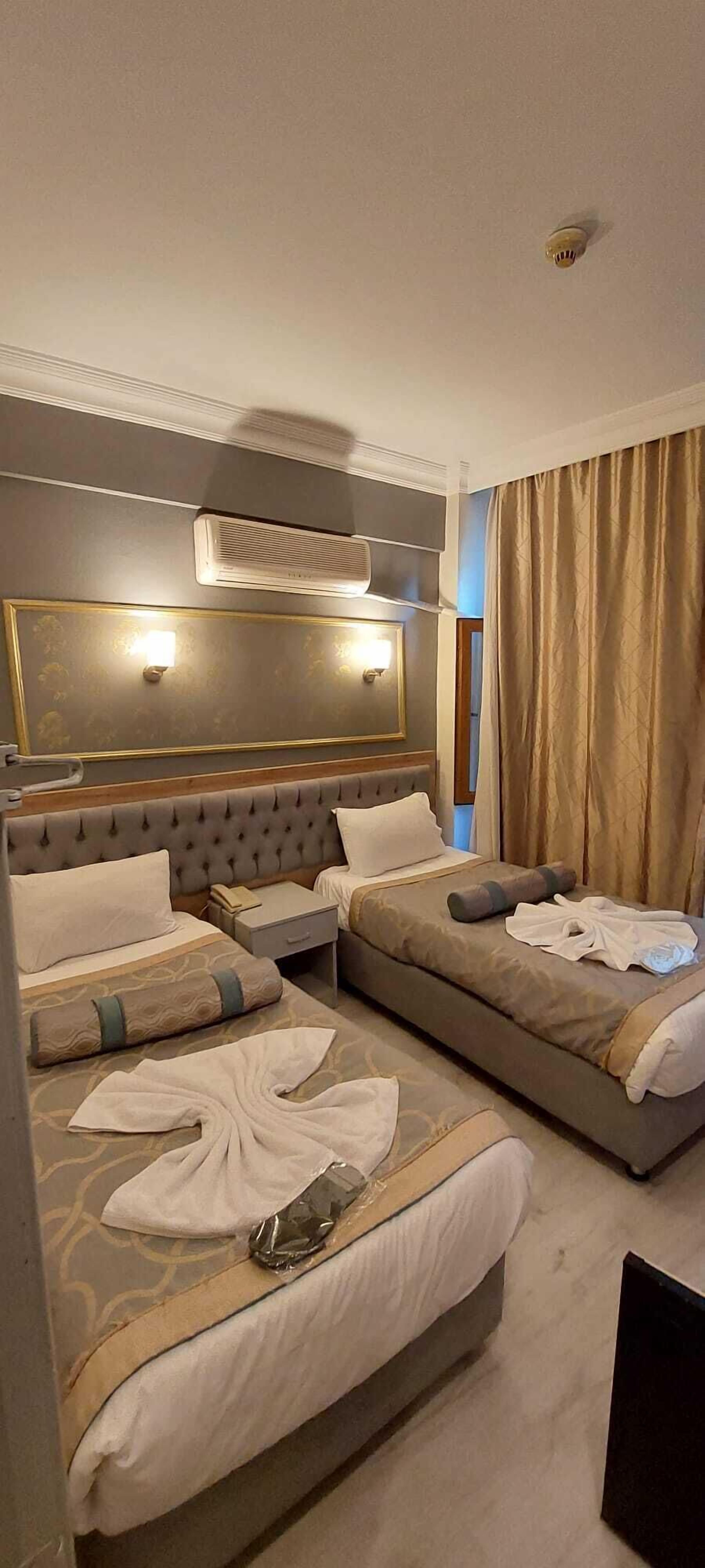 Paris Hotel Cafe Restaurant - Istanbul — Fotoğraflar 2